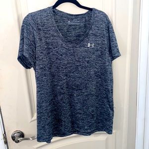 Women’s Loose fit UNDER ARMOUR t shirt